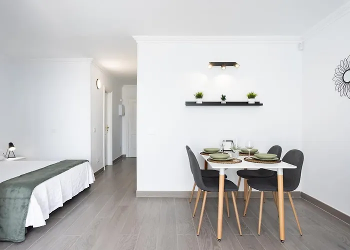 Eden Edelweiss Green Park Retreat With Ac Apartment
